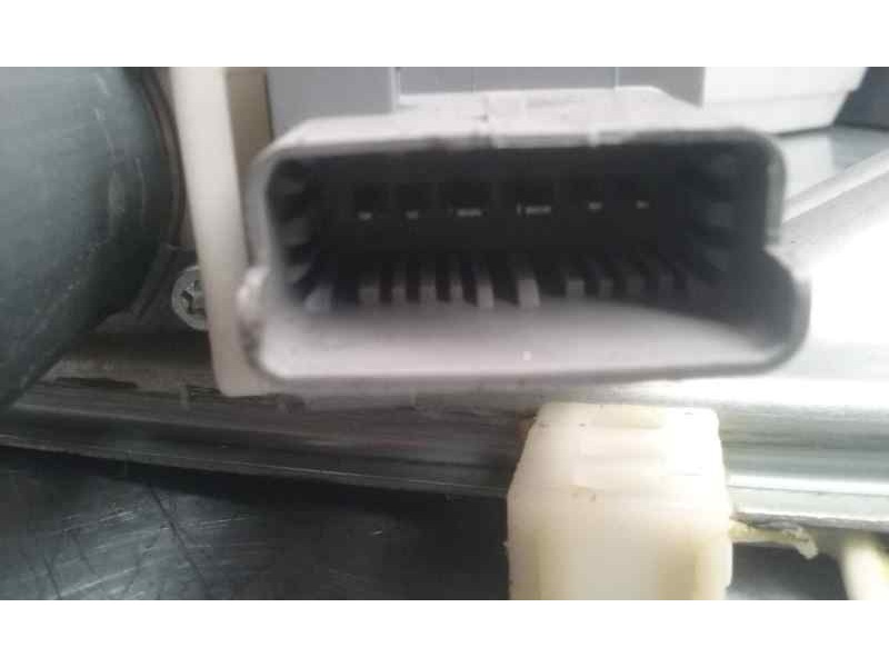 Recambio de elevalunas trasero izquierdo para citroën c4 sedan lx plus referencia OEM IAM 9681814080 6 PINS ELECTRICO