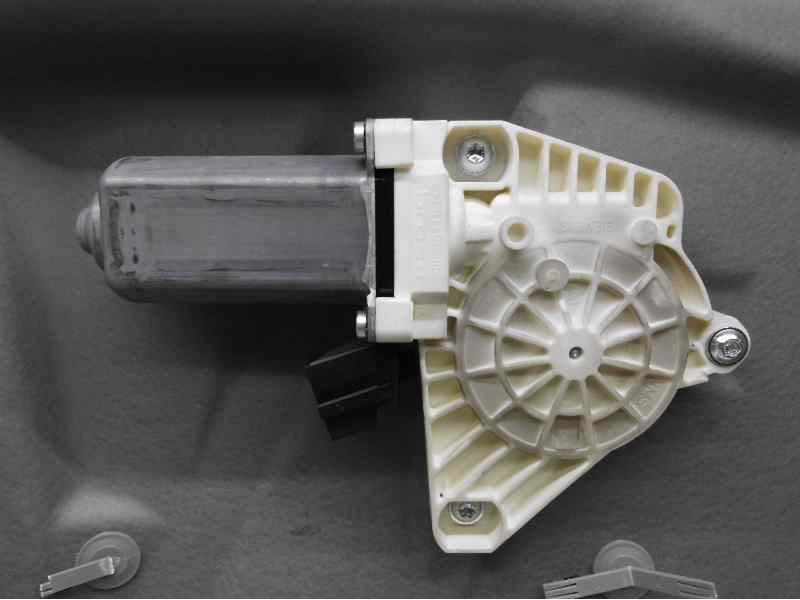 Recambio de elevalunas delantero izquierdo para mercedes-benz clase a (w169) a 180 cdi (169.007) referencia OEM IAM   ELECTRICO