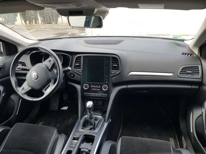 renault megane iv berlina 5p del año 2017