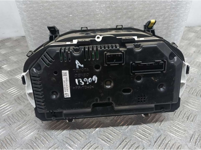 Recambio de cuadro instrumentos para toyota yaris hsd active referencia OEM IAM 838000UL60 MB1575705560 DENSO