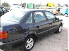 VOLKSWAGEN PASSAT BERLINA (3A2)