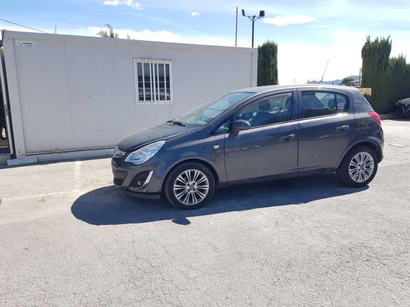 opel corsa d del año 2012