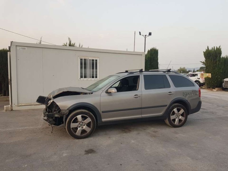 skoda octavia combi (1z5) del año 2009