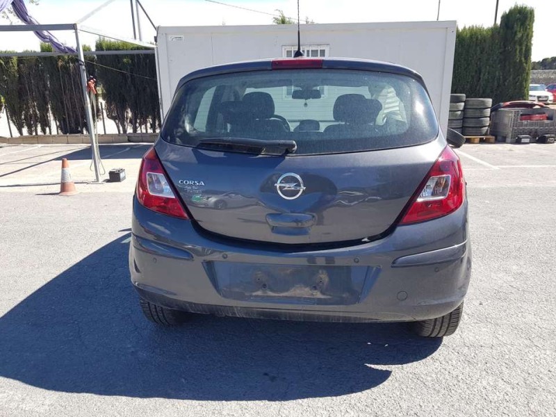 opel corsa d del año 2012