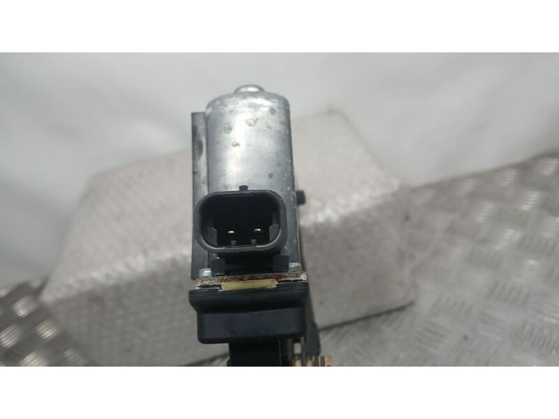 Recambio de elevalunas delantero derecho para fiat nuova 500 (150) s referencia OEM IAM 519760940 ELECTRICO 2 PINS C389260215