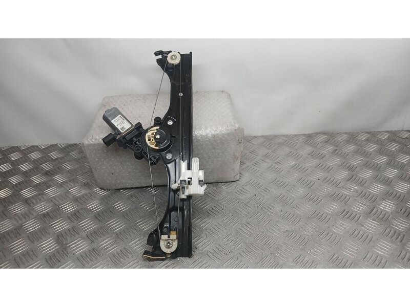 Recambio de elevalunas delantero derecho para fiat nuova 500 (150) s referencia OEM IAM 519760940 ELECTRICO 2 PINS C389260215