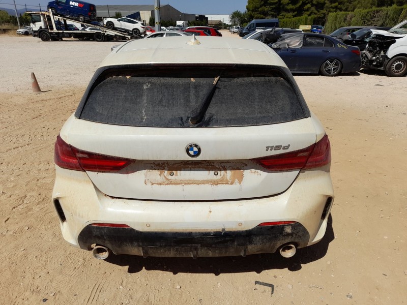 bmw 1 (f40) del año 2021