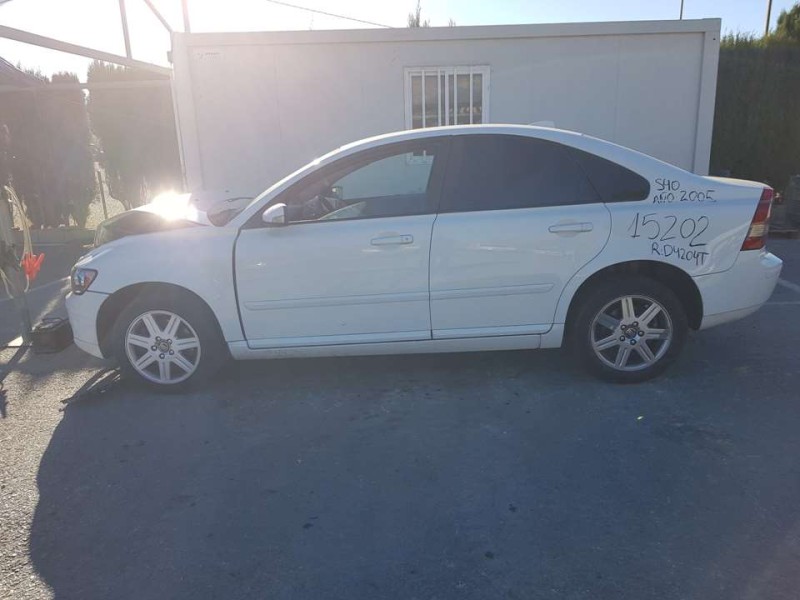 volvo s40 berlina del año 2005