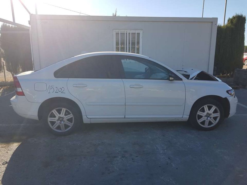 volvo s40 berlina del año 2005