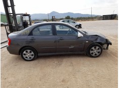 KIA CERATO I SEDÁN (LD)