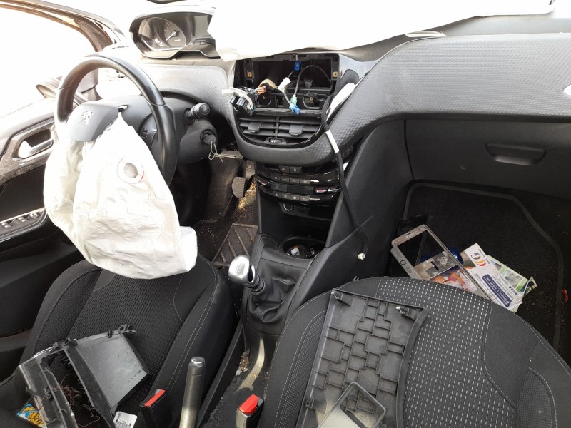 peugeot 208 i (ca_, cc_) del año 2018