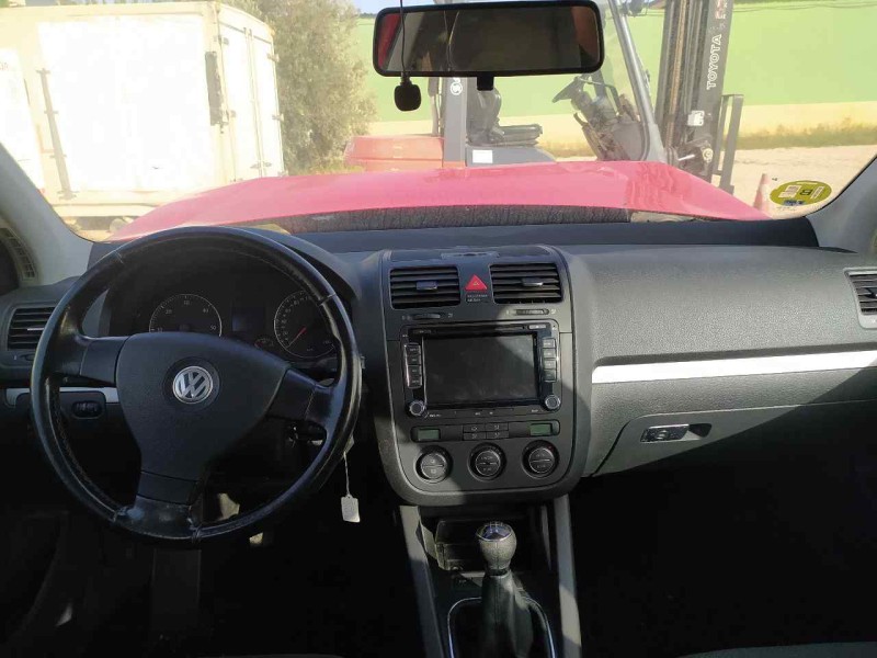 volkswagen golf v berlina (1k1) del año 2006