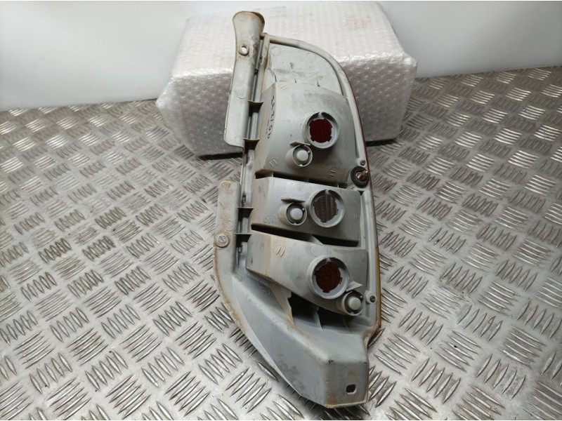 Recambio de piloto trasero izquierdo para hyundai atos (mx) gl referencia OEM IAM 9240105110  