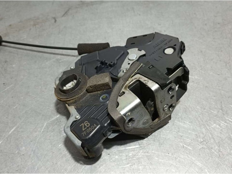 Recambio de cerradura puerta delantera izquierda para lexus rx 400h referencia OEM IAM 7F0504  ELECTRICA
