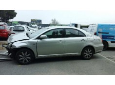 TOYOTA AVENSIS BERLINA (T25)