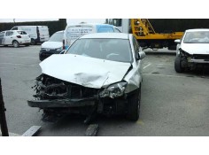 TOYOTA AVENSIS BERLINA (T25)