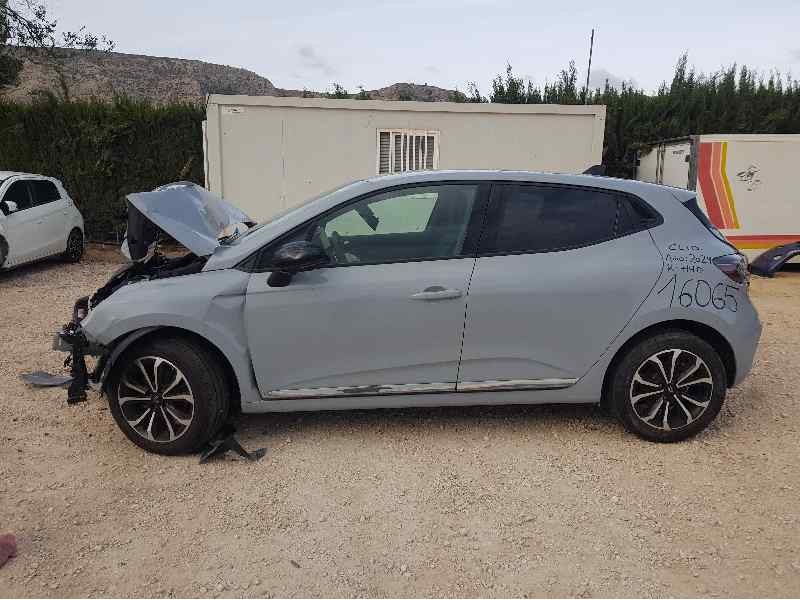 renault clio v del año 2024