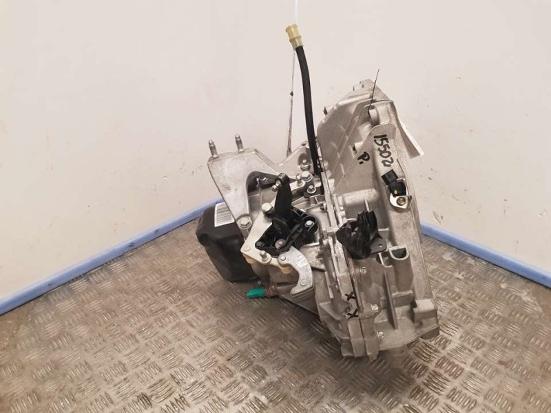 Recambio de caja cambios para dacia sandero stepway referencia OEM IAM JH3399 S195233 5VELOCIDADES