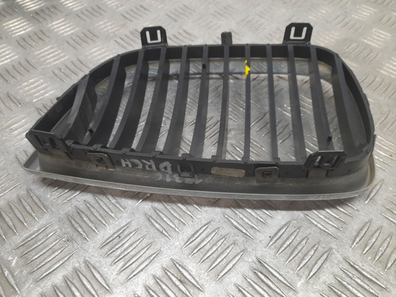 Recambio de rejilla delantera para bmw 1 (e81) 118 d referencia OEM IAM R511370771309 DERECHA 
