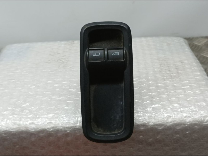 Recambio de mando elevalunas delantero izquierdo para ford fiesta (cb1) ambiente referencia OEM IAM 8A6T14A132AC  