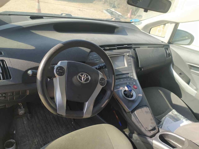 toyota prius (nhw30) del año 2012