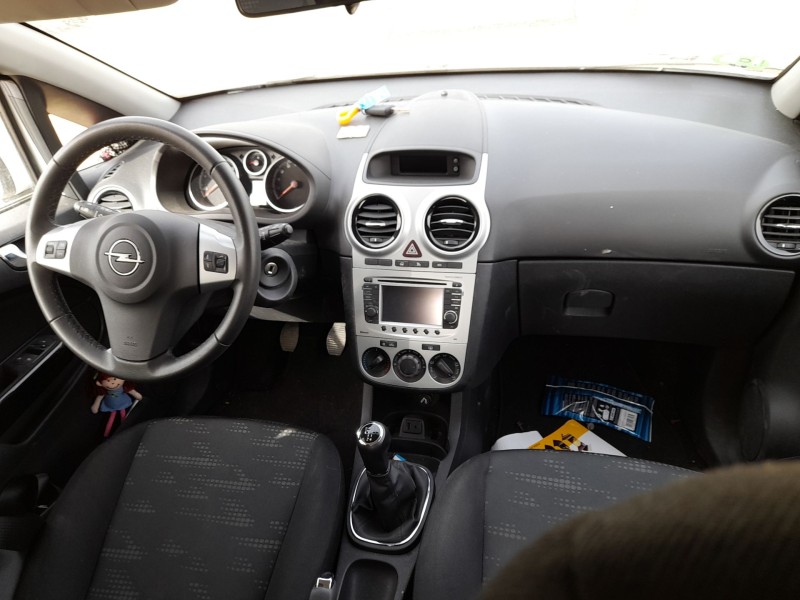 opel corsa d (s07) del año 2012