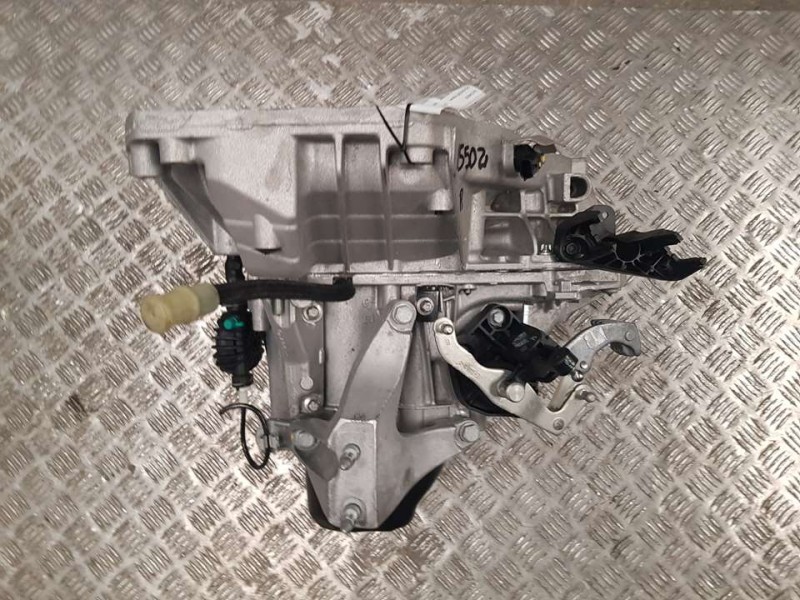 Recambio de caja cambios para dacia sandero stepway referencia OEM IAM JH3399 S195233 5VELOCIDADES