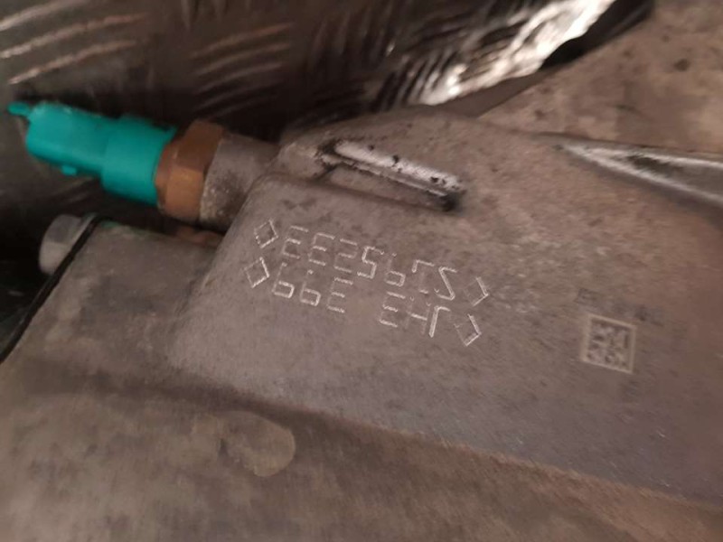 Recambio de caja cambios para dacia sandero stepway referencia OEM IAM JH3399 S195233 5VELOCIDADES