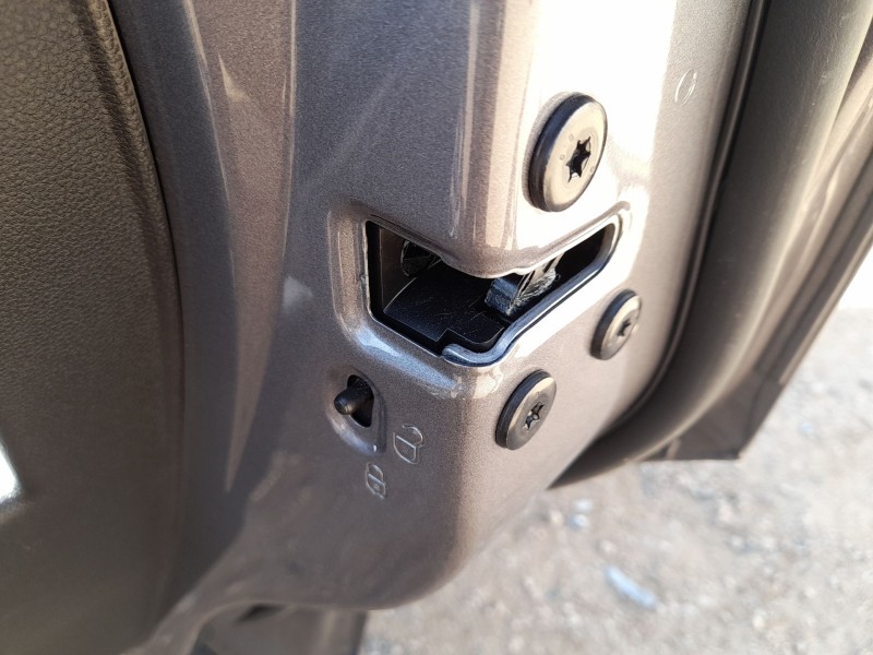 Recambio de cerradura puerta trasera derecha para renault captur ii (hf_) tce 140 (hfn0) referencia OEM IAM 825021122R  