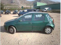 FIAT PUNTO BERLINA (188)
