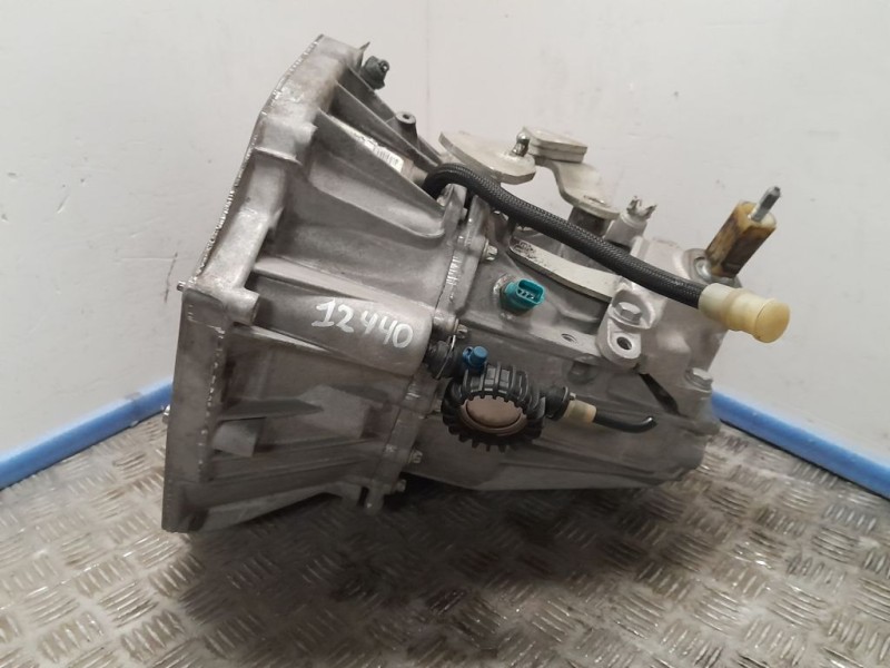 Recambio de caja cambios para dacia duster ambiance 4x2 referencia OEM IAM TL4075 B117837 6 VELOCIDADES