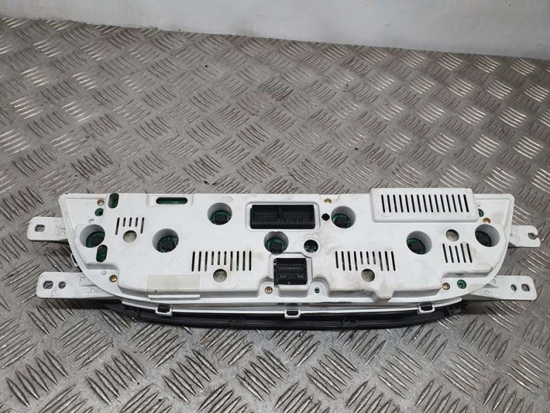 Recambio de cuadro instrumentos para ssangyong rodius xdi referencia OEM IAM 802002110 11000918400S CENTRAL