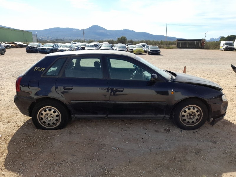 audi a3 (8l1) del año 2000