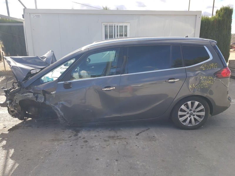 opel zafira tourer del año 2012