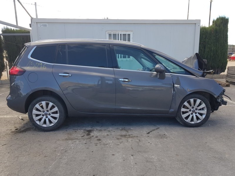 opel zafira tourer del año 2012