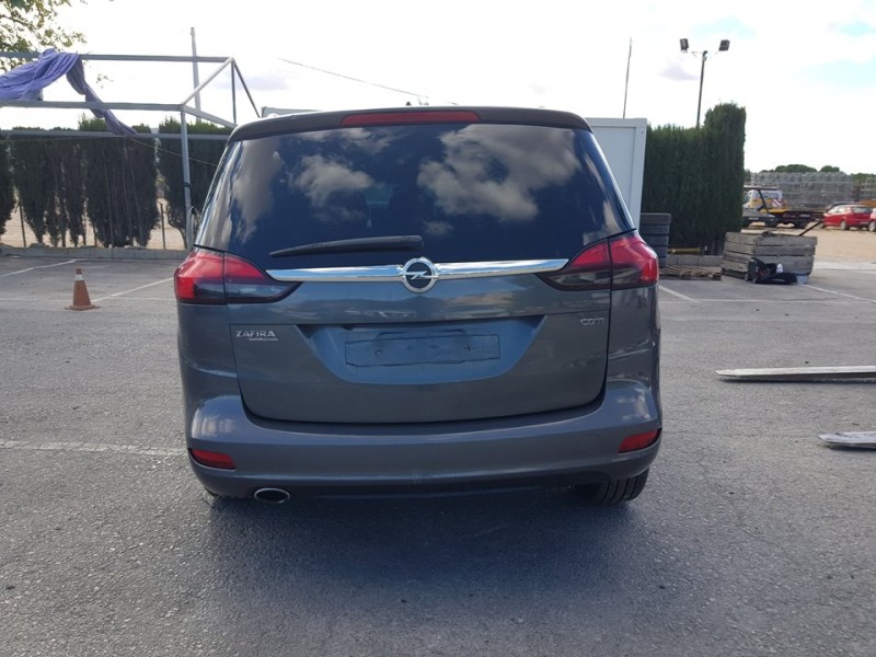 opel zafira tourer del año 2012