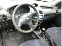 PEUGEOT 206 BERLINA