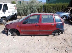 FIAT PUNTO BERLINA (176)