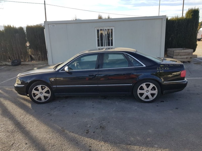 audi s8 (d2) del año 2001