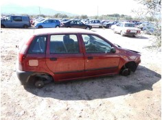 FIAT PUNTO BERLINA (176)