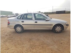 OPEL VECTRA B BERLINA