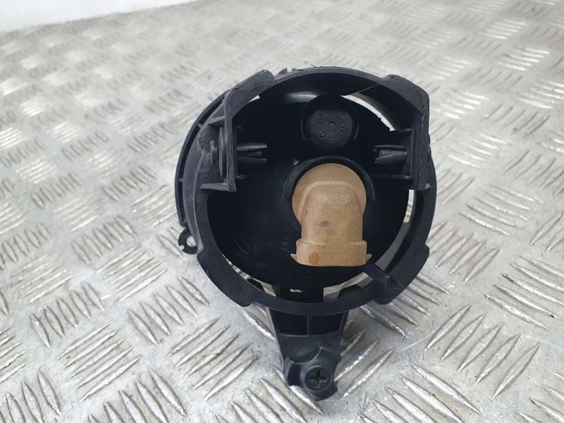 Recambio de faro antiniebla derecho para ssangyong rodius xdi referencia OEM IAM SIN REF  