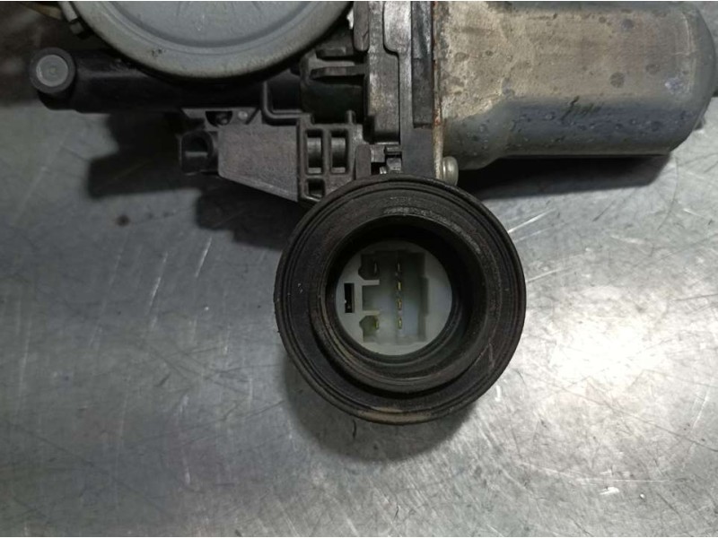 Recambio de elevalunas delantero izquierdo para lexus rx 400h referencia OEM IAM 8572058010 0620401770 ELECTRICO 6 PINS DENSO