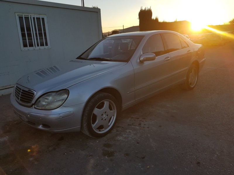 mercedes-benz clase s (w220) berlina del año 2002
