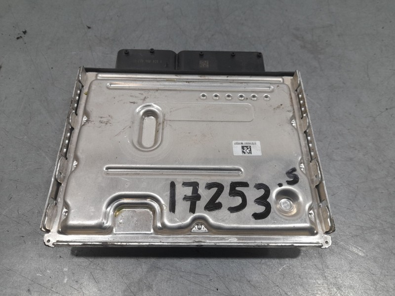 Recambio de centralita motor uce para skoda fabia iv (pj3) 1.0 tsi referencia OEM IAM 05C907309F 0261S107K0 BOSCH