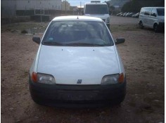 FIAT PUNTO BERLINA (176)