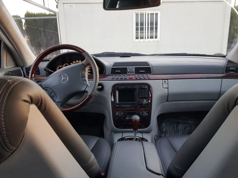 mercedes-benz clase s (w220) berlina del año 2002