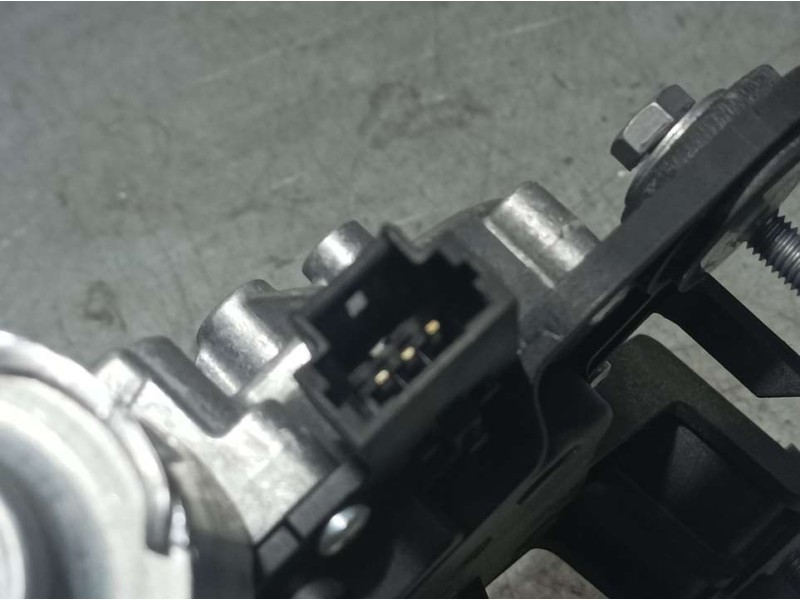 Recambio de motor limpia trasero para opel grandland x design line referencia OEM IAM 9819899980 0390205115 BOSCH