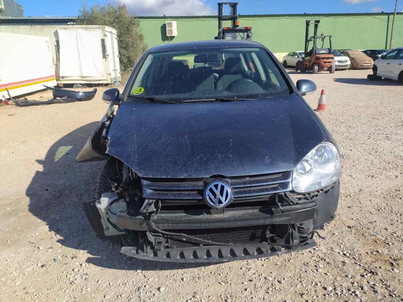 volkswagen golf v berlina (1k1) del año 2007