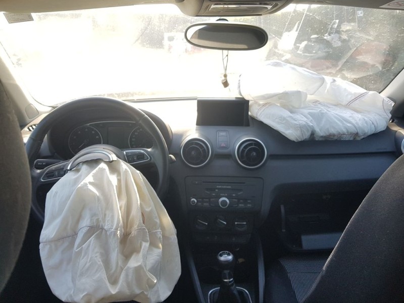 audi a1 sportback (8xa) del año 2014